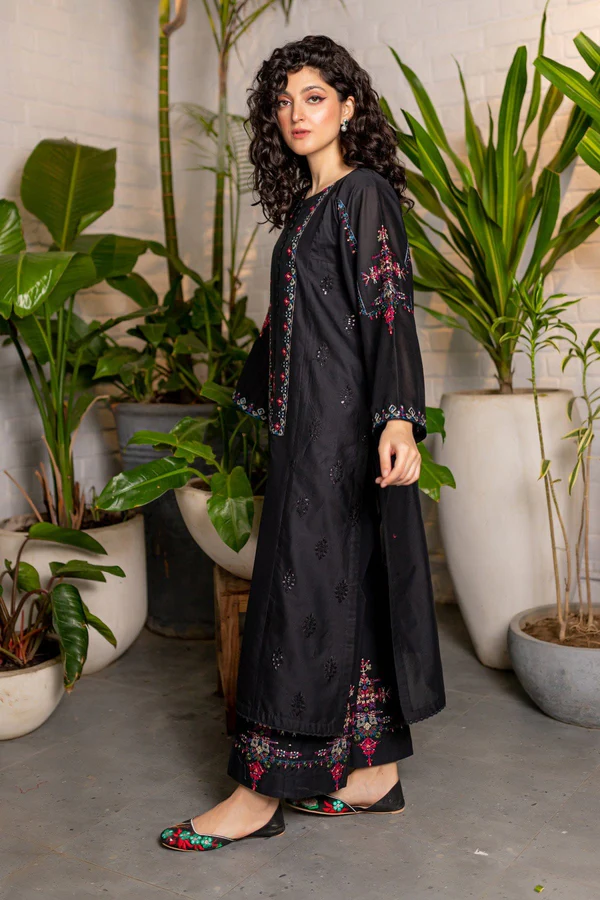 Aaliyah – 2 Piece Embroidered Lawn Suit - Image 6