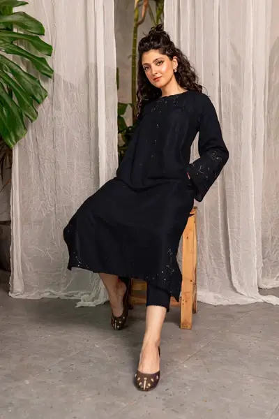 Afeefa – 2 Piece Black Elegant Embroidered Suit - Image 2