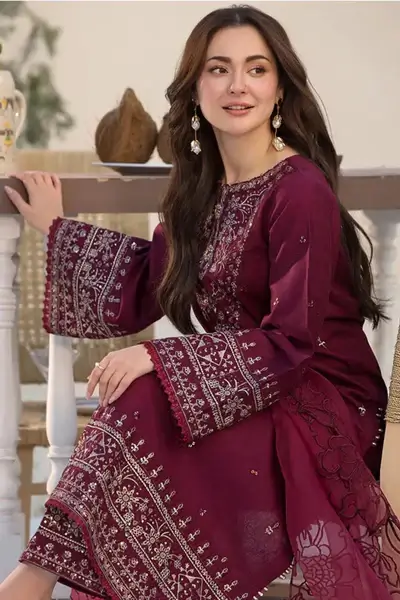 Rangreza Janan 3Pc Luxury Printed Lawn Outfit - Image 3