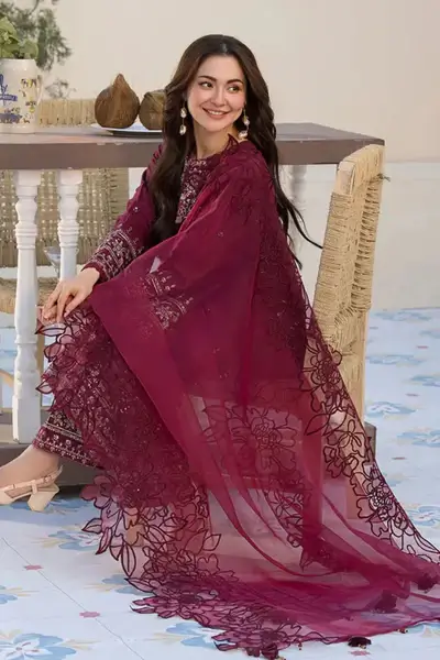 Rangreza Janan 3Pc Luxury Printed Lawn Outfit